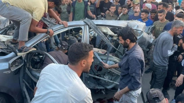 Gazze'de şehit olan Filistinli gazeteci sayısı 221'e yükseldi