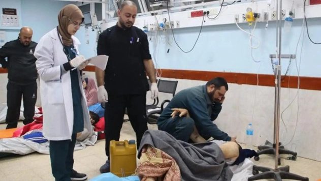 Gazze Sağlık Bakanlığı: Hastalarımızı kurtarın