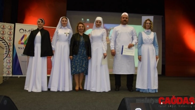 Geçmişten Günümüze Hemşire Kıyafetleri Defilesi