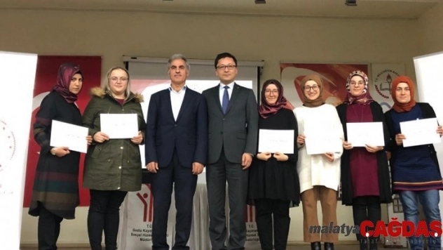 Gediz'de 'Finansal okuryazarlık ve kadınların güçlenmesi' paneli