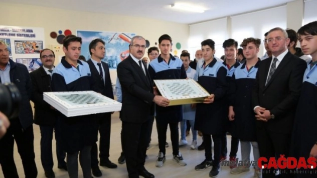 Gediz Yunus Emre MTAL'de Otomasyon Atölyesi açıldı