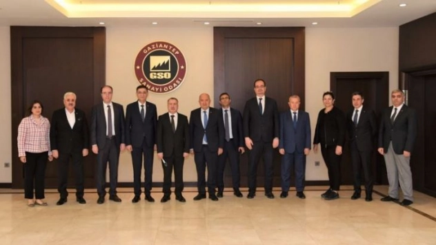Gelir İdaresi Başkan Yardımcısı Gözübüyük ve beraberindeki heyetten GSO'ya ziyaret