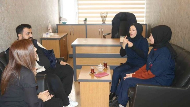 Genç CEO kimsenin tercih etmediği bireyleri iş hayatına kazandırdı