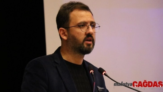 Genç Kalemler Topluluğu Yazarlık Atölyesi konuğu, yazar Tolga Akpınar oldu