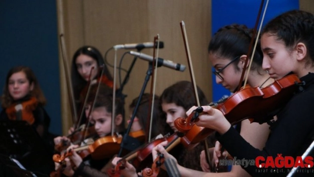 Genç müzisyenler göz doldurdu