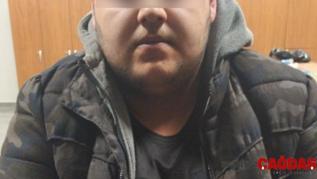 Genç yaşında gençleri zehirlerken yakalandı