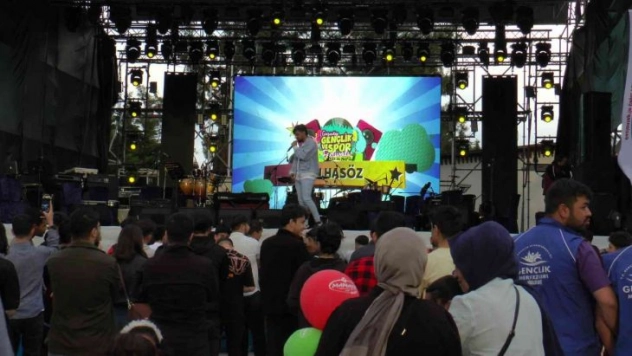 Gençler geleceğin repçisi olmak için yarıştı