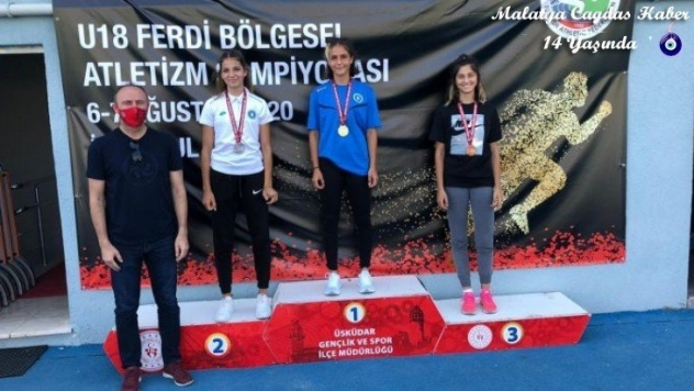 Gençler pistin tozunu attı