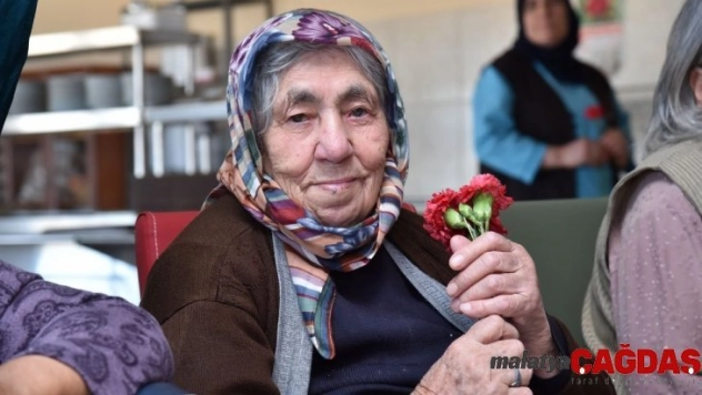 Gençlerden anlamlı konser