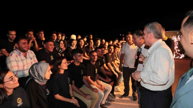 Gençlerin sorularını Beyazgül cevapladı