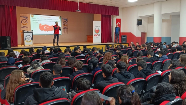 Gençlik ve Güvenli Gelecek İçin Okullarda Bilgilendirme Faaliyetleri