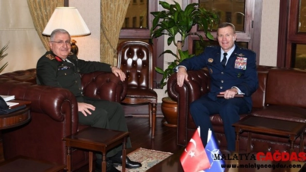 Güler Avrupa Müttefik Kuvvetler Komutanı Wolters ile görüştü