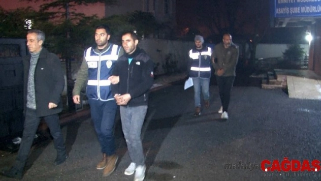 Girdikleri evde polise yakalanınca uyumak için geldik diyen 2 şüpheli tutuklandı