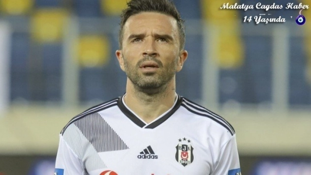 Gökhan Gönül Beşiktaş ile son maçına çıktı