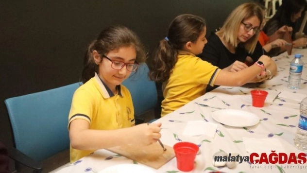 Göktürk'teki Taş Tablo Yapımı Atölyesi'ne büyük ilgi