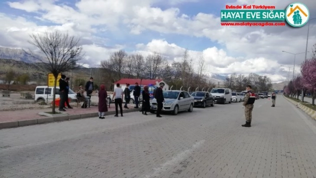 Gölbaşı ilçesinde korona virüs kontrol noktası oluşturuldu