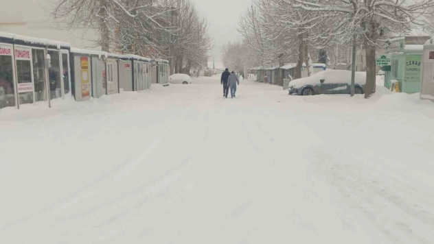 Gölbaşı'nda kar yağışı etkili oldu