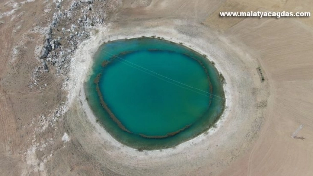 Gölde müsilajı andıran görüntü