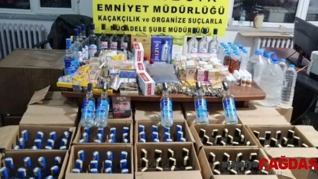 Gönen'de sahte içki ve kaçak sigara operasyonu