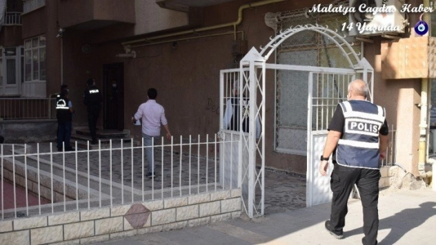 Doğalgaz borusuna asılı halde ölü bulundu