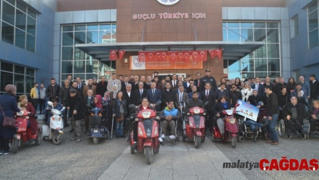Görme engelliler goalball maç yaptı