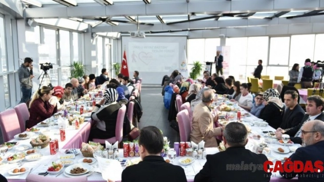 Görme engellilerin karanlığını aydınlığa çevirdiler