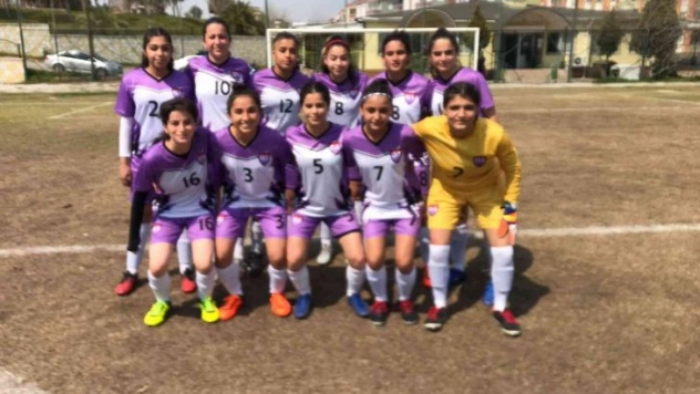 Görür: 'Adana bu kızlara sahip çıkmalı'