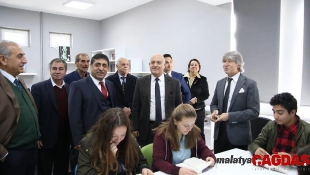 Gözne Çok Programlı Anadolu Lisesi Kütüphanesi hizmete açıldı