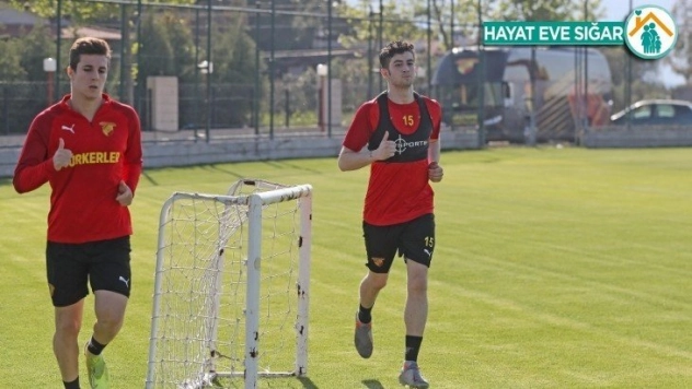 Göztepe gruplar halinde idmanlara başladı