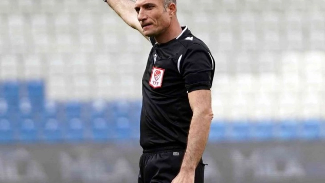 Göztepe - Sivasspor maçının VAR'ı Özgür Yankaya