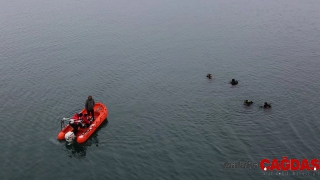 Gülistan'ı bulmak için 3 ROV cihazı ve 150 kişilik ekip arama çalışması yapıyor
