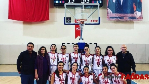 Gülkent'in prensesleri potanın şampiyonu oldu