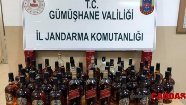 Gümüşhane'de 46 şişe kaçak ve sahte alkol ele geçirildi