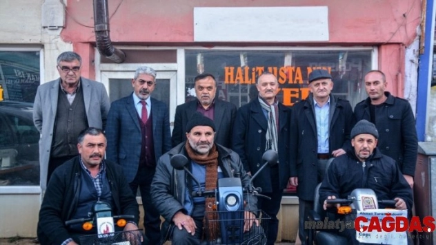 Gurbetçi İş Adamı Engelli Hemşehrilerinin yüzünü güldürdü