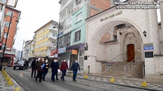 Gürkan, Akpınar'da incelemelerde bulundu