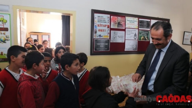 Gürpınar Belediyesi öğrencileri 3D sinemayla buluşturdu