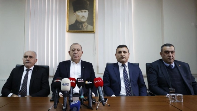 Gürsel Tekin'den: Yazıhan Belediye Başkanı'na destek ziyareti