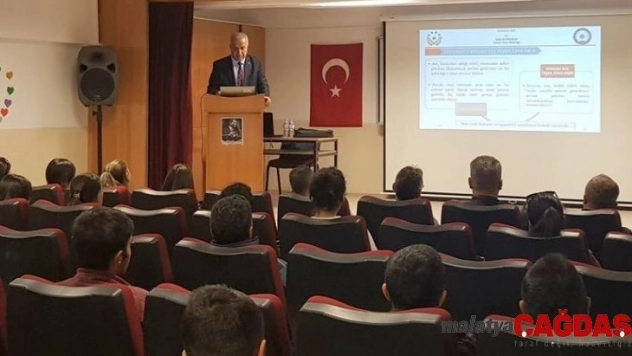 Uyuşturucu ve terörle mücadele eğitimi verildi