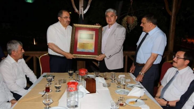 Vali Kaban. Başsavcı Usta Onuruna Veda Yemeği Verdi