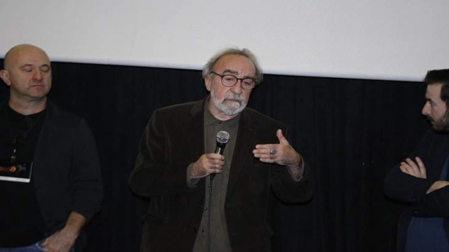 Yol bizim kendimizi belki de