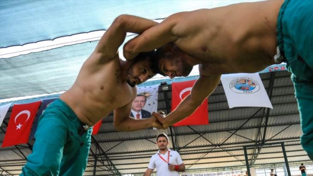 Başpehlivanlığı Hüseyin Gündüz kazandı