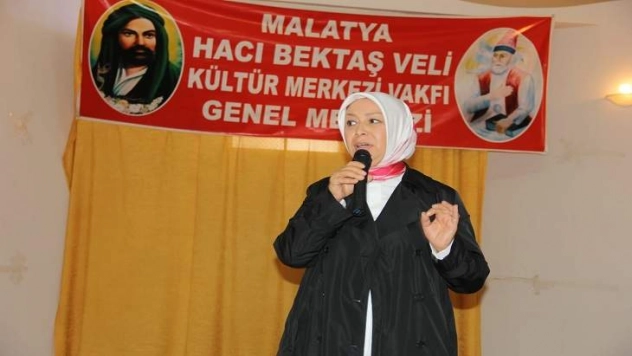 Çalık, 'Müslüman gözyaşları üzerindeki alkışın sesleri ya Amerakandır, ya ingilizdir'