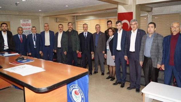 Başkan Sakar ve Yönetimi Güven Tazeledi