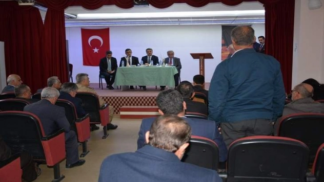 Vali Baruş Okul Aile Birliği Başkanları İle Toplantı Yaptı