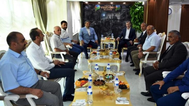 Başkan Çınar, Mhp Milletvekili Mehmet Celal Fendoğlu'nu Ağırladı