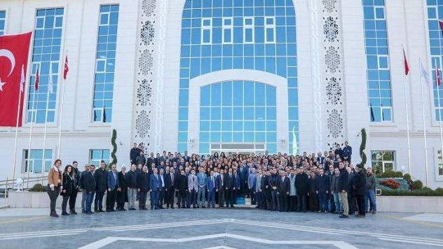 Gürkan, Battalgazi Belediyesi Çalışanları Tarafından Alkışlarla Karşılandı