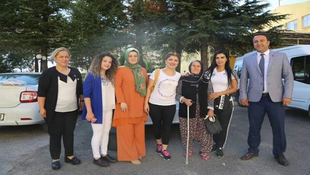 Engelsiz Yaşam Merkezi'nden Huzurevi'ne Ziyaret