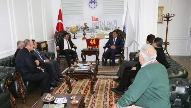 Başkan Gürkan, 'Siyasi Partiler, Memlekete Hizmet Etme Amacına Matuftur'  