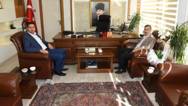 Başkan Çınar, Yeni Kaymakam Gülenç'e 'Hayırlı Olsun' Ziyaretinde Bulundu