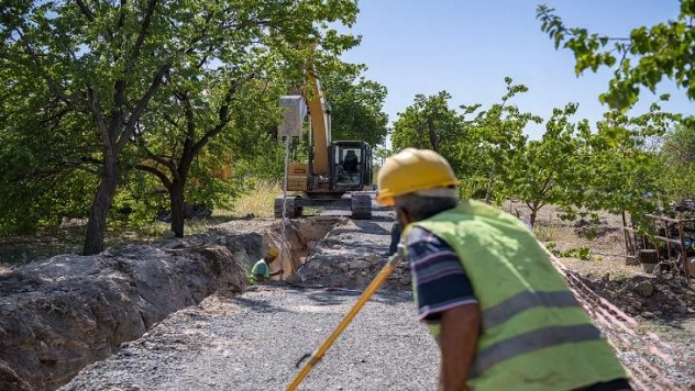 Maski, Altyapı Çalışmalarına Devam Ediyor